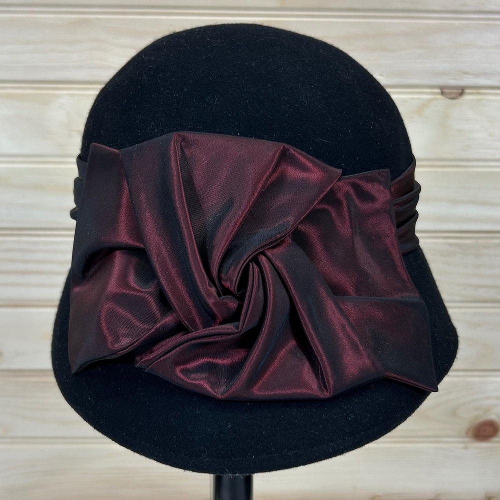 Laura Ashley Black Wool Cloche Hat Burgundy Bow Vintage Made in Great Britain - Picture 2 of 6